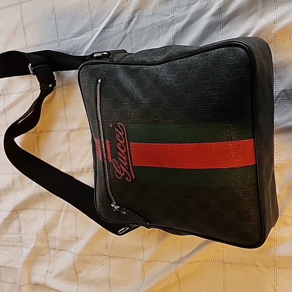 Gucci Messenger Bag - Picture 5 of 9